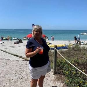 Meet your Posher, Debra